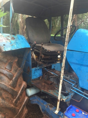 ขายรถไถ FORD 6640 2 เพลา ใบมีด 7 จาน เอกสารชุดจดทะเบียน ราคา 500000