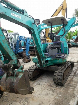 ขายKOMATSU  PC35R-8  เก่าญี่ปุ่นแท้  สภาพสวย  เครื่องปั๊มดี  ระบบคล่อง..โทร..089-3818694 ดวงนภา