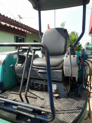 ขายKOMATSU  PC35R-8  เก่าญี่ปุ่นแท้  สภาพสวย  เครื่องปั๊มดี  ระบบคล่อง..โทร..089-3818694 ดวงนภา
