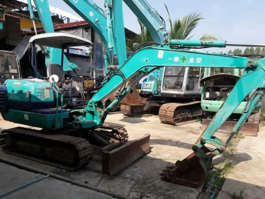 ขายKOMATSU  PC35R-8  เก่าญี่ปุ่นแท้  สภาพสวย  เครื่องปั๊มดี  ระบบคล่อง..โทร..089-3818694 ดวงนภา