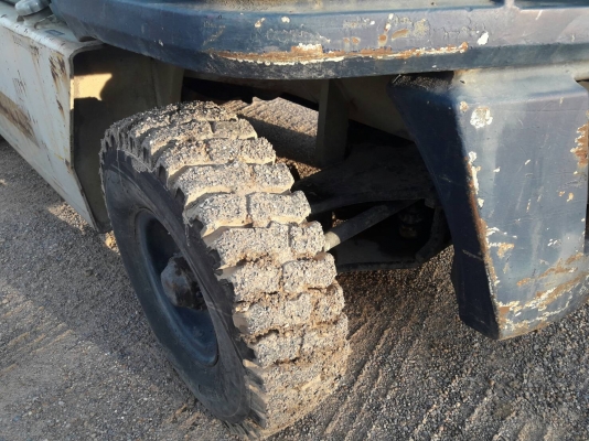 ขายรถยก KOMATSU FG20-11 เครื่องเบนซิน เกียร์ธรรมดา เสาสูง 3 เมตร ยกได้ 2 ตัน ติดต่อ 098-7962549 ขายรถยก KOMATSU FG20-11 เครื่องเบนซิน เกียร์ธรรมดา เสาสูง 3 เมตร ยกได้ 2 ตัน ติดต่อ 098-7962549