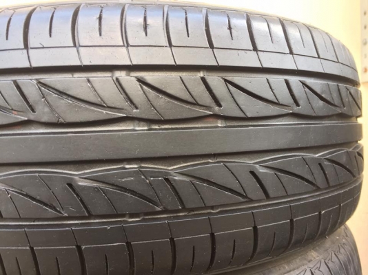 ขายยาง FIRESTONE F01 215-55-17 ปี15 ดอกหนาจัด ไม่มีตำหนิ ชุดละ 5,500 บาท
