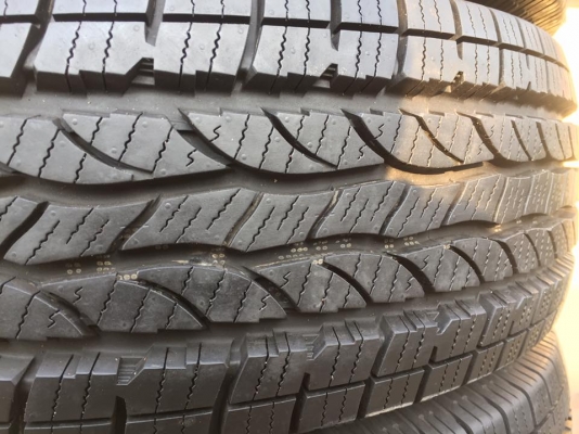 ขายยาง MAXXIS 770 BRAVO H/T 31x10.5r15 ปี14 สภาพยางใหม่ป้ายแดง ตุ่มหน้ายางอยู่ทุกเส้น ชุดละ 7,500 บาท