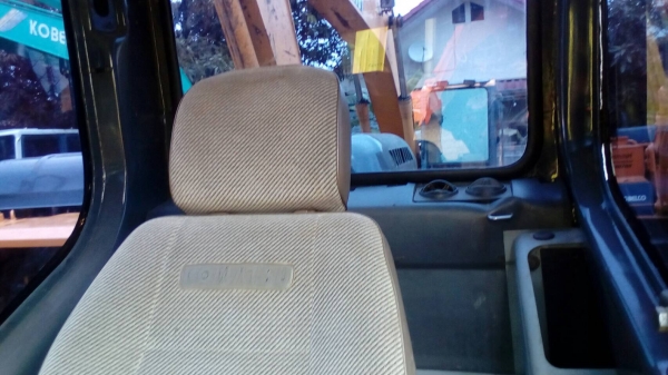 PC200-7 ปี2010 รถทำงานมา14xxx...เอกสารเล่มทะเบียน รถเก็บสี สวย.. PC200-7 ปี2010 รถทำงานมา14xxx...เอกสารเล่มทะเบียน รถเก็บสี สวย..