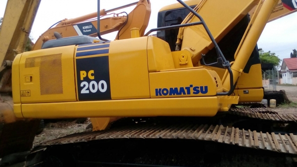 PC200-7 ปี2010 รถทำงานมา14xxx...เอกสารเล่มทะเบียน รถเก็บสี สวย.. PC200-7 ปี2010 รถทำงานมา14xxx...เอกสารเล่มทะเบียน รถเก็บสี สวย..