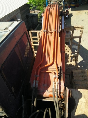 ขายรถแบคโคฮิตาชิ HITACHI EX 200-1 เครื่องเดิมปั้มเดิม โซ่หนา เอวแน่น พร้อมใช้งานสุดๆ