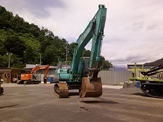 รถขุด KOBELCO SK200-8 #YN11 เก่านอก โทร 098-2492100 ภัทร