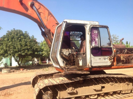 ขายรถแบคโคฮิตาชิ HITACHI EX200-1 ซีเรียลสูงรถพร้อมใช้งาน ราคาคุยกันได้ครับ