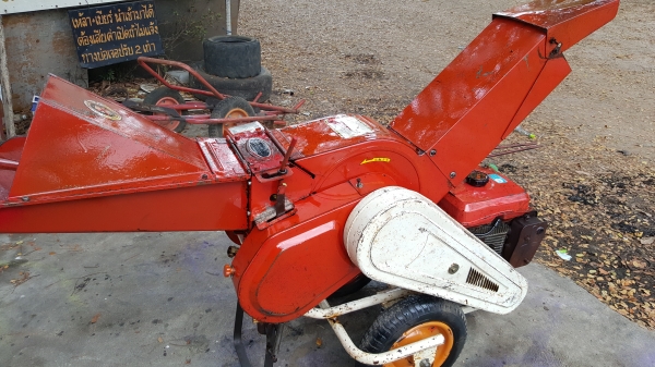 เครื่องสับกิ่งไม้พร้อมใช้งาน 5 แรง 4 จังหวะ ต่อรองได้ขายได้ขาย ราคา 16800 บาท