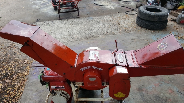 เครื่องสับกิ่งไม้พร้อมใช้งาน 5 แรง 4 จังหวะ ต่อรองได้ขายได้ขาย ราคา 16800 บาท