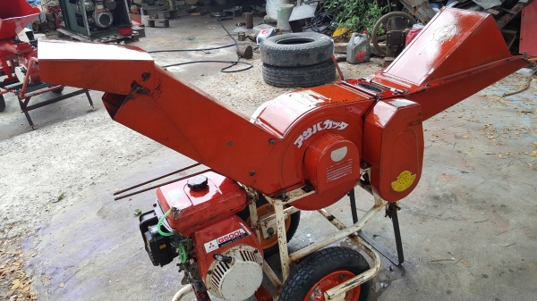 เครื่องสับกิ่งไม้พร้อมใช้งาน 5 แรง 4 จังหวะ ต่อรองได้ขายได้ขาย ราคา 16800 บาท