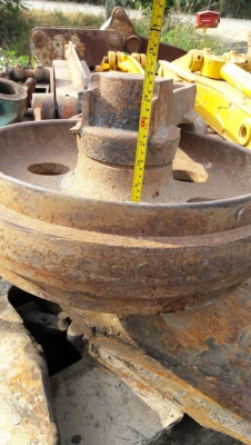 ล้อนำของรถขุดขนาด100-200 เส้นผ่าศูนย์กลาง35cm สันกว้าง 6.5cm ปีกล้อนำ 3.5cm กึ่งกลาง-กึ่งกลางรู15cm จากสันรู-สุด 65.5cm แป้นซ้าย-ขวา 10cm คู่ละ 8,500 บาท ล้อนำของรถขุดขนาด100-200 เส้นผ่าศูนย์กลาง35cm สันกว้าง 6.5cm ปีกล้อนำ 3.5cm กึ่งกลาง-กึ่งกลางรู15cm จากสันรู-สุด 65.5cm แป้นซ้าย-ขวา 10cm คู่ละ 8,500 บาท