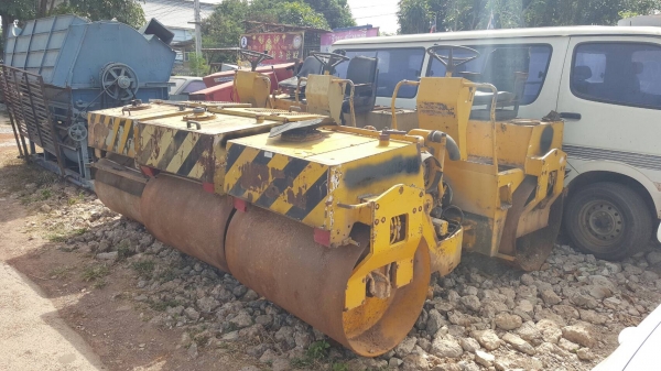 ขาย รถบดสั่นสะเทือนขนาดเล็ก ล้อเหล็กหน้า-หลัง BITELLI เครื่องดอยซ์ 2 สูบ ขายตามสภาพ ให้ไปเช็คเองนะครับ ขาย รถบดสั่นสะเทือนขนาดเล็ก ล้อเหล็กหน้า-หลัง BITELLI เครื่องดอยซ์ 2 สูบ ขายตามสภาพ ให้ไปเช็คเองนะครับ