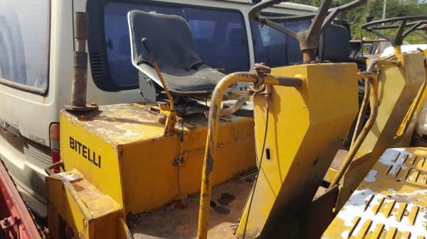 ขาย รถบดสั่นสะเทือนขนาดเล็ก ล้อเหล็กหน้า-หลัง BITELLI เครื่องดอยซ์ 2 สูบ ขายตามสภาพ ให้ไปเช็คเองนะครับ ขาย รถบดสั่นสะเทือนขนาดเล็ก ล้อเหล็กหน้า-หลัง BITELLI เครื่องดอยซ์ 2 สูบ ขายตามสภาพ ให้ไปเช็คเองนะครับ