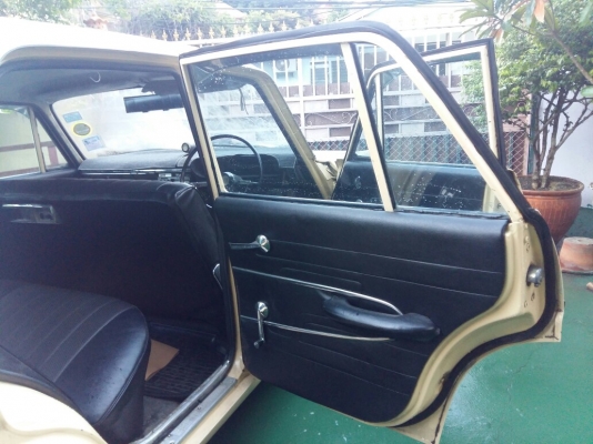 toyota crown delux toyota crown delux