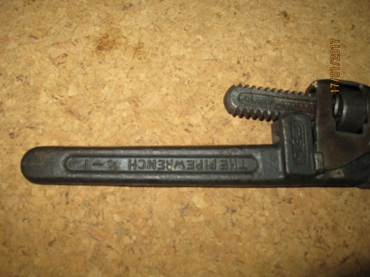 ประแจคอม้ายี่ห้อ T.S.C. ของ U.S.A.รุ่นโบราณ  อายุุ 60-70 ปี