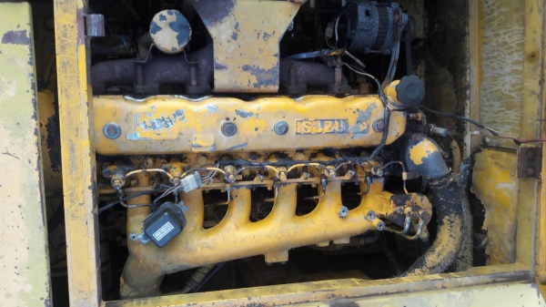 ขายรถแบคโฮล้อยาง KOBELCO SK04 WS พร้อมบุ้งกี๋กับหัวกระแทก พร้อมใช้งาน ราคา 550000