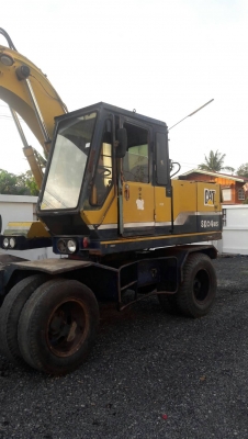 ขายรถแบคโฮล้อยาง KOBELCO SK04 WS พร้อมบุ้งกี๋กับหัวกระแทก พร้อมใช้งาน ราคา 550000