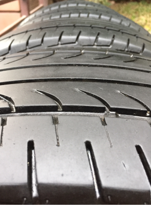 ยาง Goodyear 215 70 15 กลางปี15 ดอกเยอะ ไม่มีปะ ราคาไม่แพง ยาง Goodyear 215 70 15 กลางปี15 ดอกเยอะ ไม่มีปะ ราคาไม่แพง