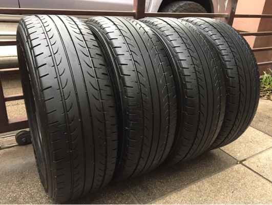 ยาง Goodyear 215 70 15 กลางปี15 ดอกเยอะ ไม่มีปะ ราคาไม่แพง ยาง Goodyear 215 70 15 กลางปี15 ดอกเยอะ ไม่มีปะ ราคาไม่แพง