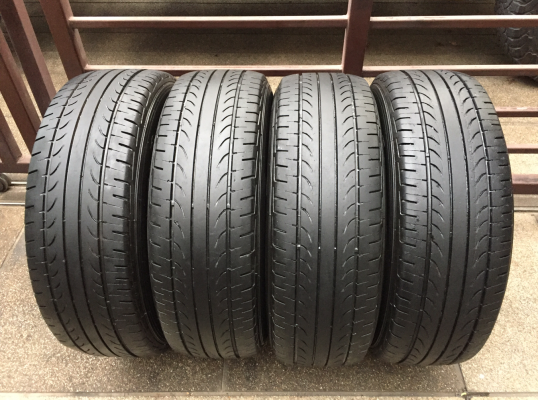 ยาง Goodyear 215 70 15 กลางปี15 ดอกเยอะ ไม่มีปะ ราคาไม่แพง ยาง Goodyear 215 70 15 กลางปี15 ดอกเยอะ ไม่มีปะ ราคาไม่แพง