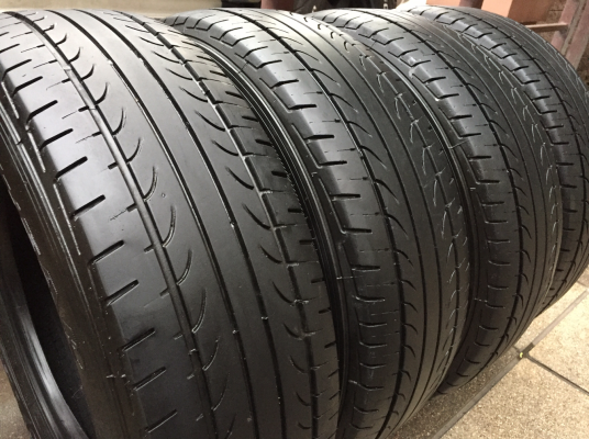ยาง Goodyear 215 70 15 กลางปี15 ดอกเยอะ ไม่มีปะ ราคาไม่แพง ยาง Goodyear 215 70 15 กลางปี15 ดอกเยอะ ไม่มีปะ ราคาไม่แพง
