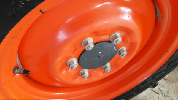 KUBOTA L 4708 SP (4WD) 2 เพลา สภาพใหม่สวยๆ ชั่วโมงใช้ งานน้อย สีเดิมทั้งคัน พร้อมชุดใบมีดดันหน้า ผาน4 KUBOTA L 4708 SP (4WD) 2 เพลา สภาพใหม่สวยๆ ชั่วโมงใช้ งานน้อย สีเดิมทั้งคัน พร้อมชุดใบมีดดันหน้า ผาน4