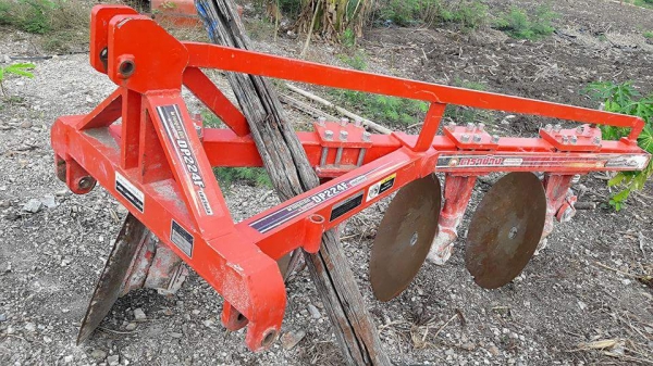 KUBOTA L 4708 SP (4WD) 2 เพลา สภาพใหม่สวยๆ ชั่วโมงใช้ งานน้อย สีเดิมทั้งคัน พร้อมชุดใบมีดดันหน้า ผาน4 KUBOTA L 4708 SP (4WD) 2 เพลา สภาพใหม่สวยๆ ชั่วโมงใช้ งานน้อย สีเดิมทั้งคัน พร้อมชุดใบมีดดันหน้า ผาน4