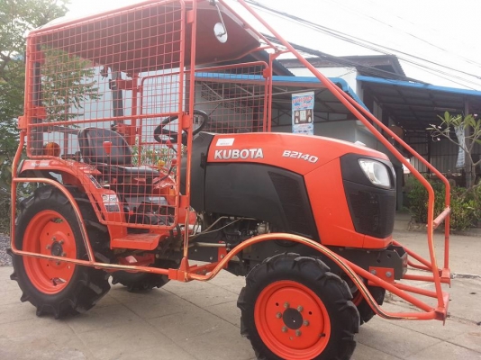 คูโบต้า B214O 4 WD พร้อมโครงกันอ้อย เดิมๆโรงงาน ทำงาน 287 ชั่วโมง