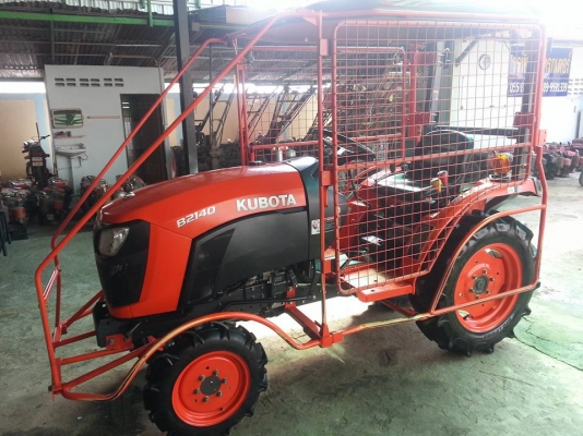 คูโบต้า B214O 4 WD พร้อมโครงกันอ้อย เดิมๆโรงงาน ทำงาน 287 ชั่วโมง