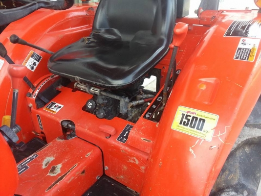 คูโบต้า L3008DT 4 WD ใบมีดตราช้าง ขายตามสภาพ เครื่องดี เกียร์ดี เล่มทะเบียนพร้อม