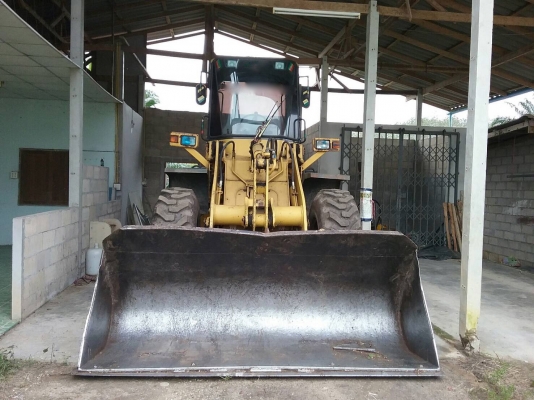 รถตัก KOMATSU WA 100 - 3E , ( รถสวย ) สนใจติดต่อ 081 - 6079515