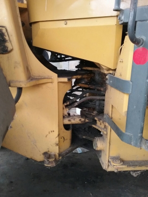 รถตัก KOMATSU WA 100 - 3E , ( รถสวย ) สนใจติดต่อ 081 - 6079515 รถตัก KOMATSU WA 100 - 3E , ( รถสวย ) สนใจติดต่อ 081 - 6079515