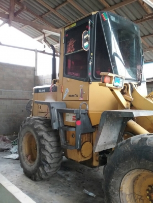 รถตัก KOMATSU WA 100 - 3E , ( รถสวย ) สนใจติดต่อ 081 - 6079515