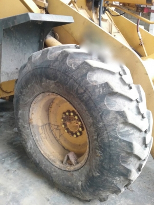 รถตัก KOMATSU WA 100 - 3E , ( รถสวย ) สนใจติดต่อ 081 - 6079515