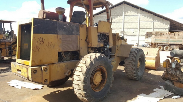 ขาย รถตัก CAT 916 สภาพพร้อมใช้งาน เครื่องดี เกียร์ดี ยางเต็ม ตักขึ้น 10 ล้อได้สบายครับ