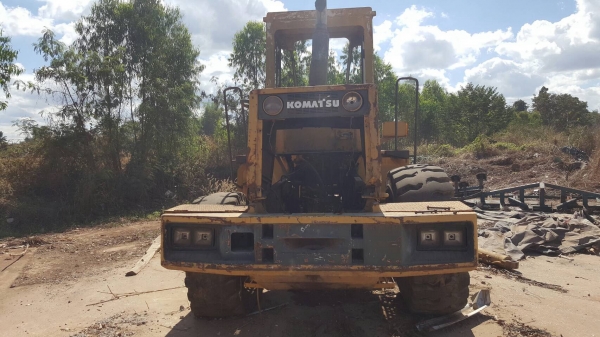 ขายตามสภาพ รถตัก KOMATSU WA300-1 SERIAL 30635 เครื่องและเกียร์มีให้ครบ ให้ไปซ่อมเองนะครับ ราคาคุยกันได้ ขายตามสภาพ รถตัก KOMATSU WA300-1 SERIAL 30635 เครื่องและเกียร์มีให้ครบ ให้ไปซ่อมเองนะครับ ราคาคุยกันได้