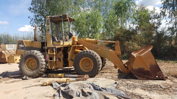 ขายตามสภาพ รถตัก KOMATSU WA300-1 SERIAL 30635 เครื่องและเกียร์มีให้ครบ ให้ไปซ่อมเองนะครับ ราคาคุยกันได้ ขายตามสภาพ รถตัก KOMATSU WA300-1 SERIAL 30635 เครื่องและเกียร์มีให้ครบ ให้ไปซ่อมเองนะครับ ราคาคุยกันได้