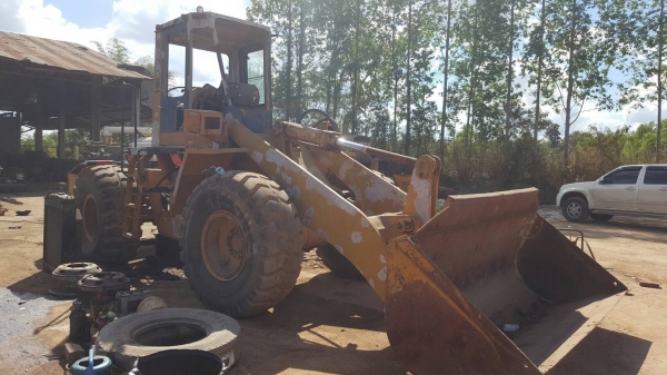 ขาย รถตัก KOMATSU WA300-1 SERIAL 30992 รถใช้งานได้ปกติ เครื่องดี ยกเกียร์ลงเปลี่ยนซีลและประเก็น ราคาคุยกันได้