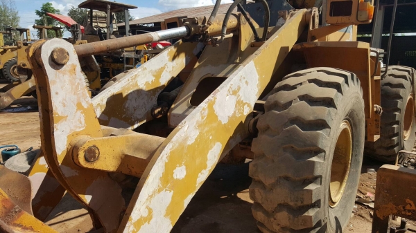 ขาย รถตัก KOMATSU WA300-1 SERIAL 30992 รถใช้งานได้ปกติ เครื่องดี ยกเกียร์ลงเปลี่ยนซีลและประเก็น ราคาคุยกันได้