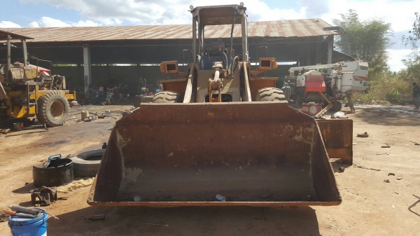 ขาย รถตัก KOMATSU WA300-1 SERIAL 30992 รถใช้งานได้ปกติ เครื่องดี ยกเกียร์ลงเปลี่ยนซีลและประเก็น ราคาคุยกันได้