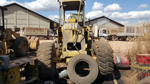 ขายตามสภาพ รถตัก KOMATSU WA320-1 SERIAL 10852 เครื่องและเกียร์มีให้ครบ ให้ไปซ่อมเองนะครับ ราคาคุยกันได้