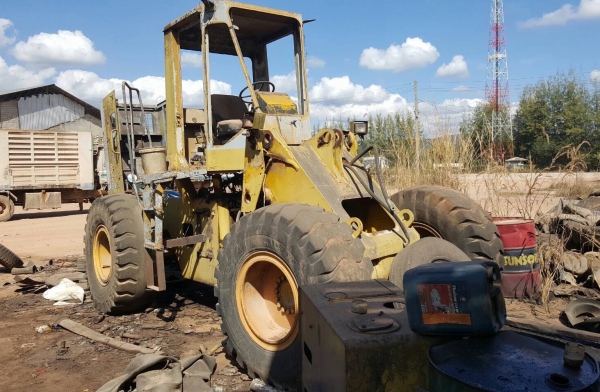 ขายตามสภาพ รถตัก KOMATSU WA320-1 SERIAL 10852 เครื่องและเกียร์มีให้ครบ ให้ไปซ่อมเองนะครับ ราคาคุยกันได้