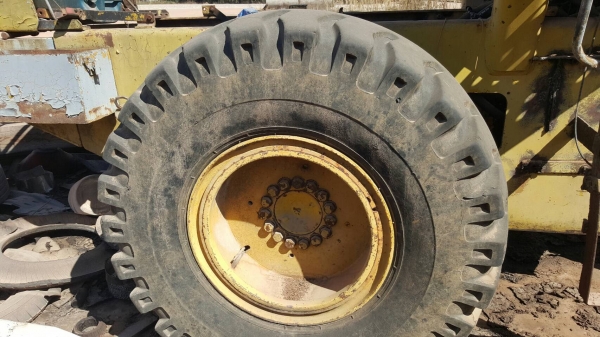 ขายตามสภาพ รถตัก KOMATSU WA320-1 SERIAL 10852 เครื่องและเกียร์มีให้ครบ ให้ไปซ่อมเองนะครับ ราคาคุยกันได้