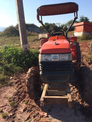 ขายคูโบต้า34แรง สวยๆเดิมๆพร้อมอุปกร ผาน6และโรตารี่ เล่มทะเบียนพร้อมโอน