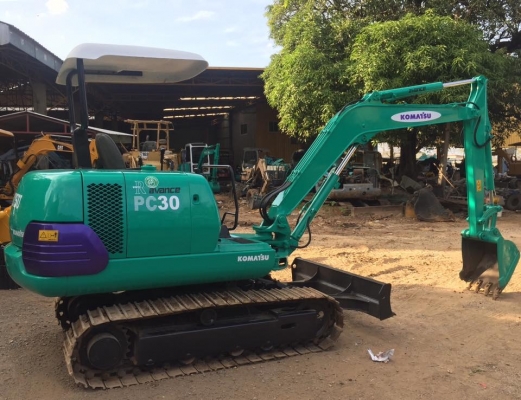 ขายรถขุดKOMATSU PC30-7เก่านอกเอกสารอินวอยนำเข้าไม่เคยใช้งานในไทยคับ ขายรถขุดKOMATSU PC30-7เก่านอกเอกสารอินวอยนำเข้าไม่เคยใช้งานในไทยคับ