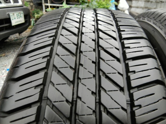 ขายยาง 265/65R17 บริดสโตน ยางสัปดาห์ที่14ปี15 ดอกเต็มสดไม่แตกลายไม่ร้าวไม่มีปะใช้งานน้อยสวยๆ จำนวน 1 ชุด