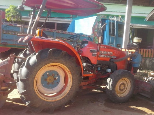 รถไถ 36 แรงปี 53 อุปกร 3 อย่าง ซ. ม 3000 นิด ฯฯ มือเดียวป้ายแดง ราคาเบาฯฯ 210000  บาท ดูรถทีอ.โพนทอง จ.ร้อยเอ็ด วอล 0986683479 dtac 0991751349 สิทธิ์ คับ