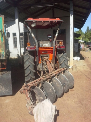 รถไถ 36 แรงปี 53 อุปกร 3 อย่าง ซ. ม 3000 นิด ฯฯ มือเดียวป้ายแดง ราคาเบาฯฯ 210000  บาท ดูรถทีอ.โพนทอง จ.ร้อยเอ็ด วอล 0986683479 dtac 0991751349 สิทธิ์ คับ