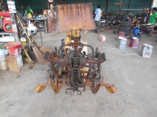 รถขุดร่อง EY33-2B พร้อมใช้งาน